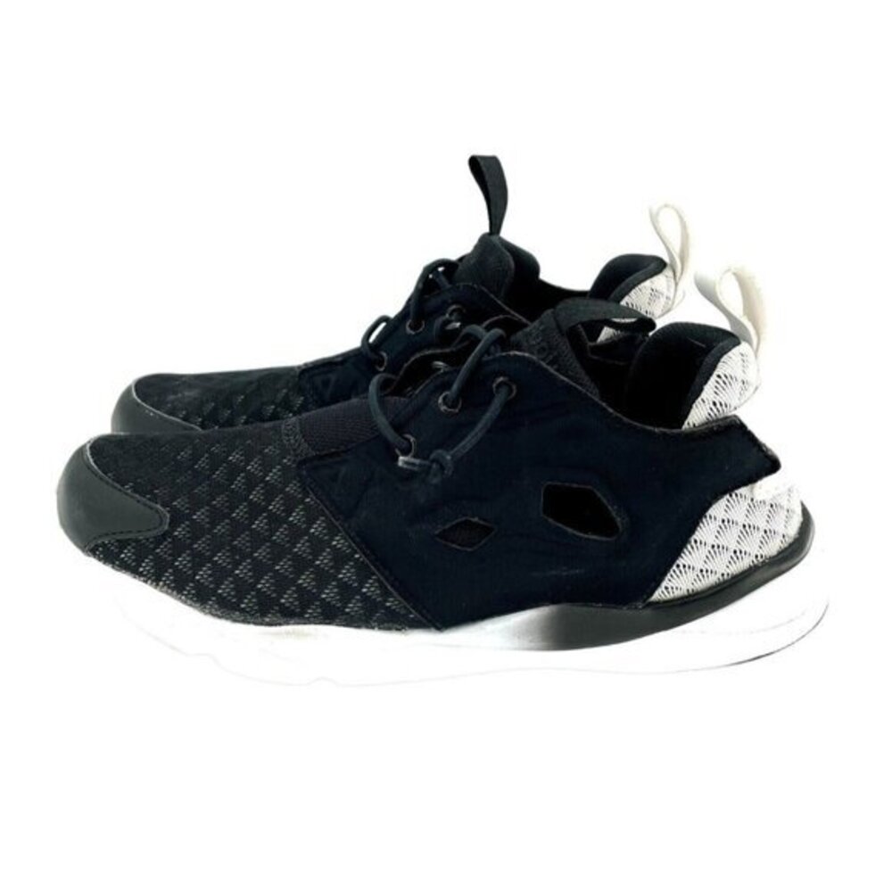 Reebok Furylite Black and White Sneakers SZ 7 Women's